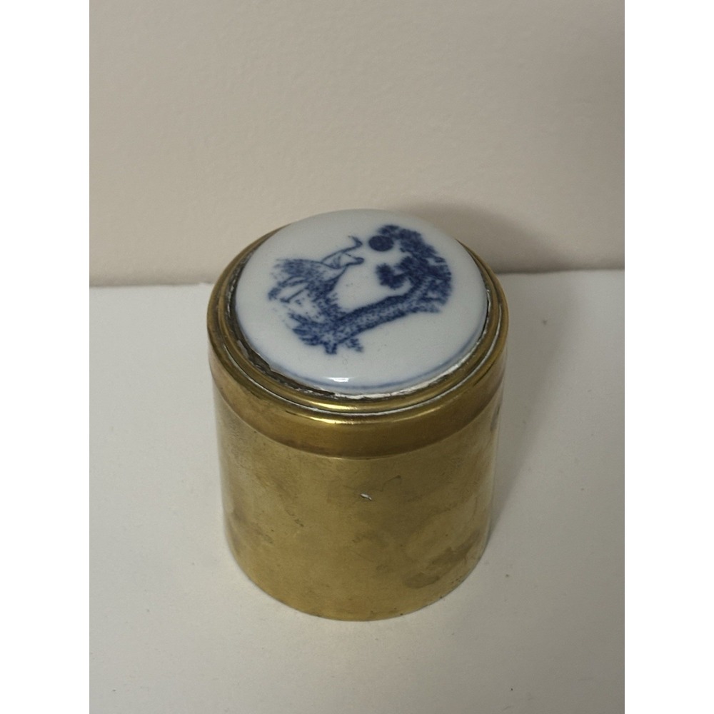 Round‎ Brass Container with Removable Ceramic Painted Chinoiserie 2 Cranes Lid